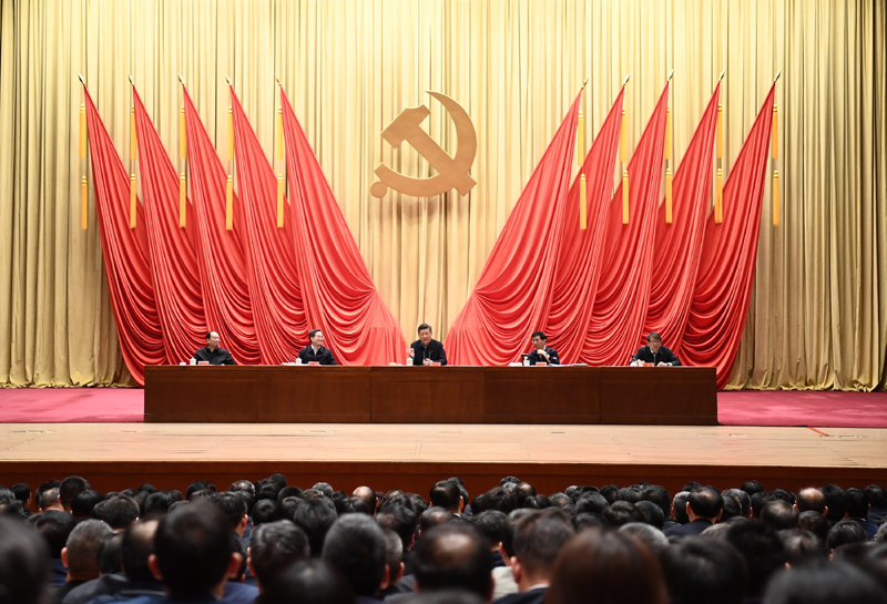 3月1日，2019年春季學(xué)期中央黨校（國家行政學(xué)院）中青年干部培訓(xùn)班在中央黨校開班。中共中央總書記、國家主席、中央軍委主席習(xí)近平在開班式上發(fā)表重要講話。