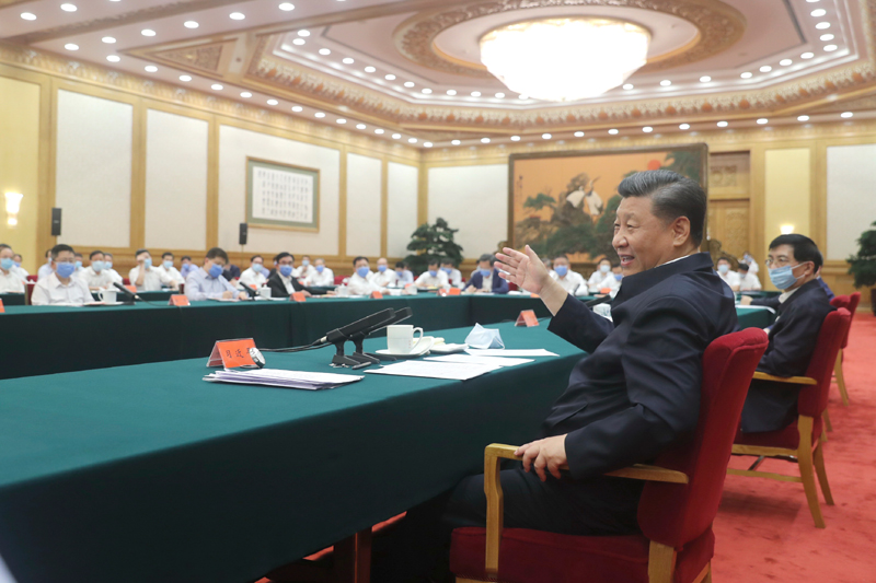 7月21日，中共中央總書記、國家主席、中央軍委主席習(xí)近平在京主持召開企業(yè)家座談會并發(fā)表重要講話。新華社記者 鞠鵬 攝